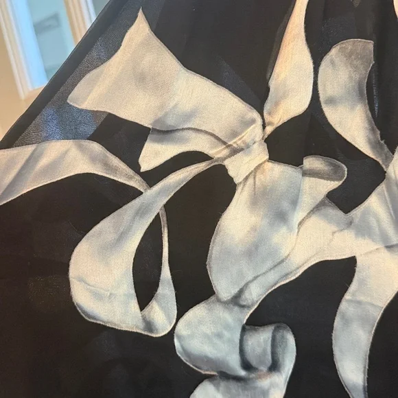 White House Black Market Size L - Picture 5 of 8